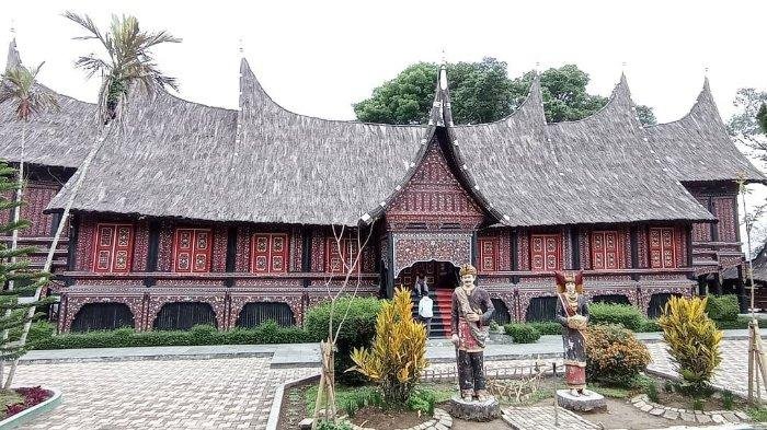 Museum Rumah Adat Baanjuang